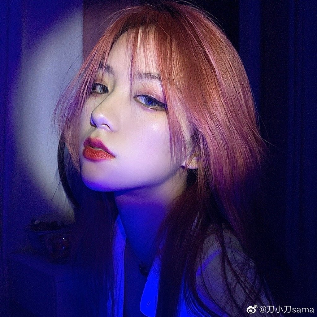 從來只敢露半身！抖音「爆紅正妹」全身照曝光　網傻眼：腿跟身體一樣短！