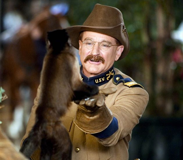 《博物館驚魂夜》總統蠟像去世6年！生前「怪異舉止」曝光：有預兆