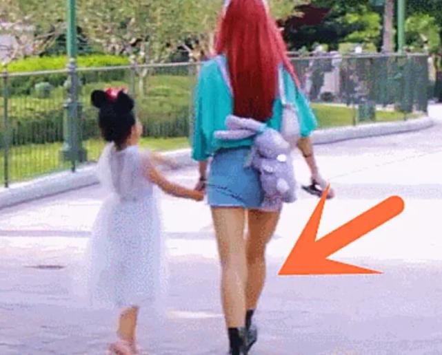 從來只敢露半身！抖音「爆紅正妹」全身照曝光　網傻眼：腿跟身體一樣短！