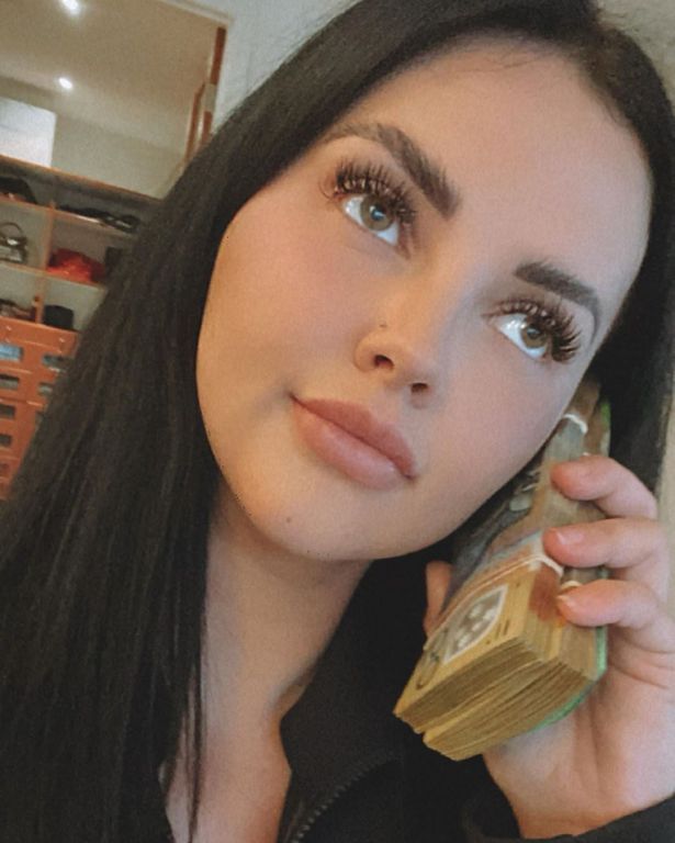 正妹賽車手彎道失利！因爸一句「不要放棄」成暗黑女王：月賺1千萬