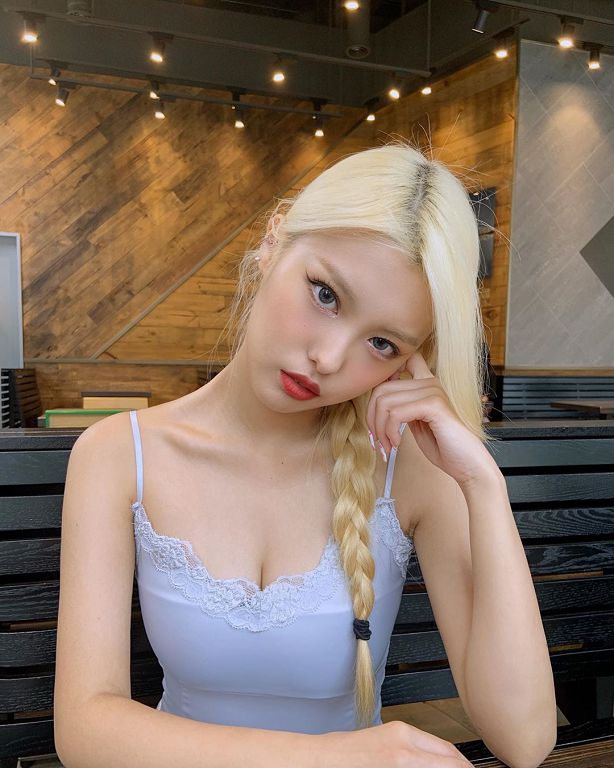 甩肉成功！Momoland成員「辣照曝光」　網：也差太多！