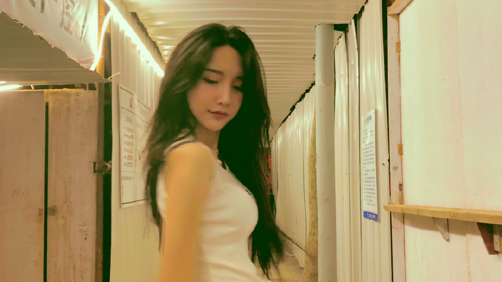 曾惹「性別認同」爭議!「最美偽娘」再爆精神出狀況:半夜路邊熱舞