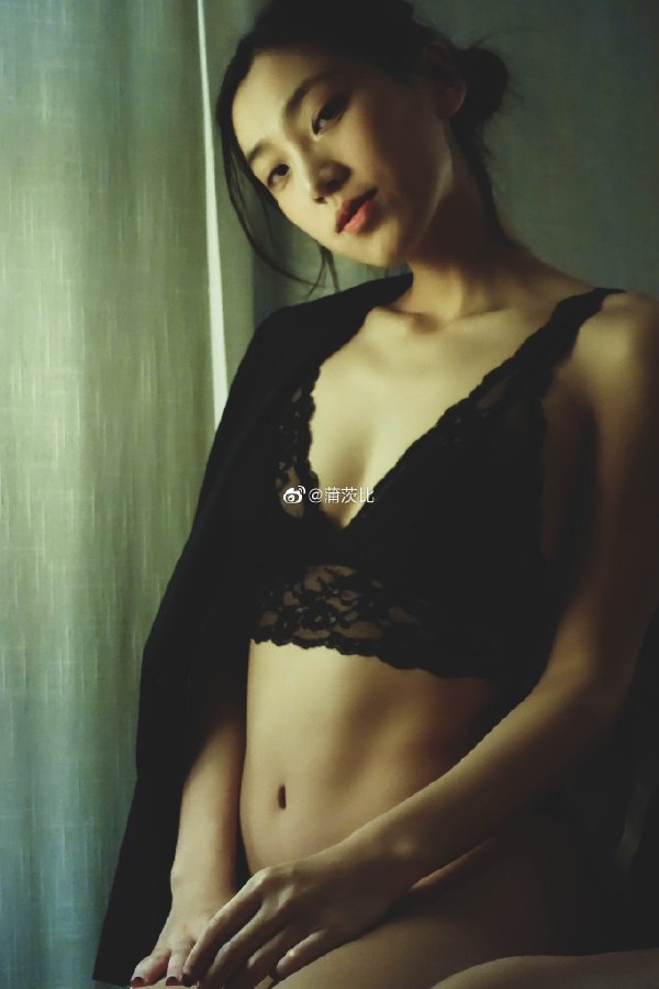 打敗明日花綺羅！亞洲第一女優「激戰前男友」爆紅：20萬人搶看！