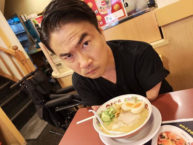 不照顧我就告你！乙武洋匡「狠罵前妻」狂劈50女　3小孩拒見面