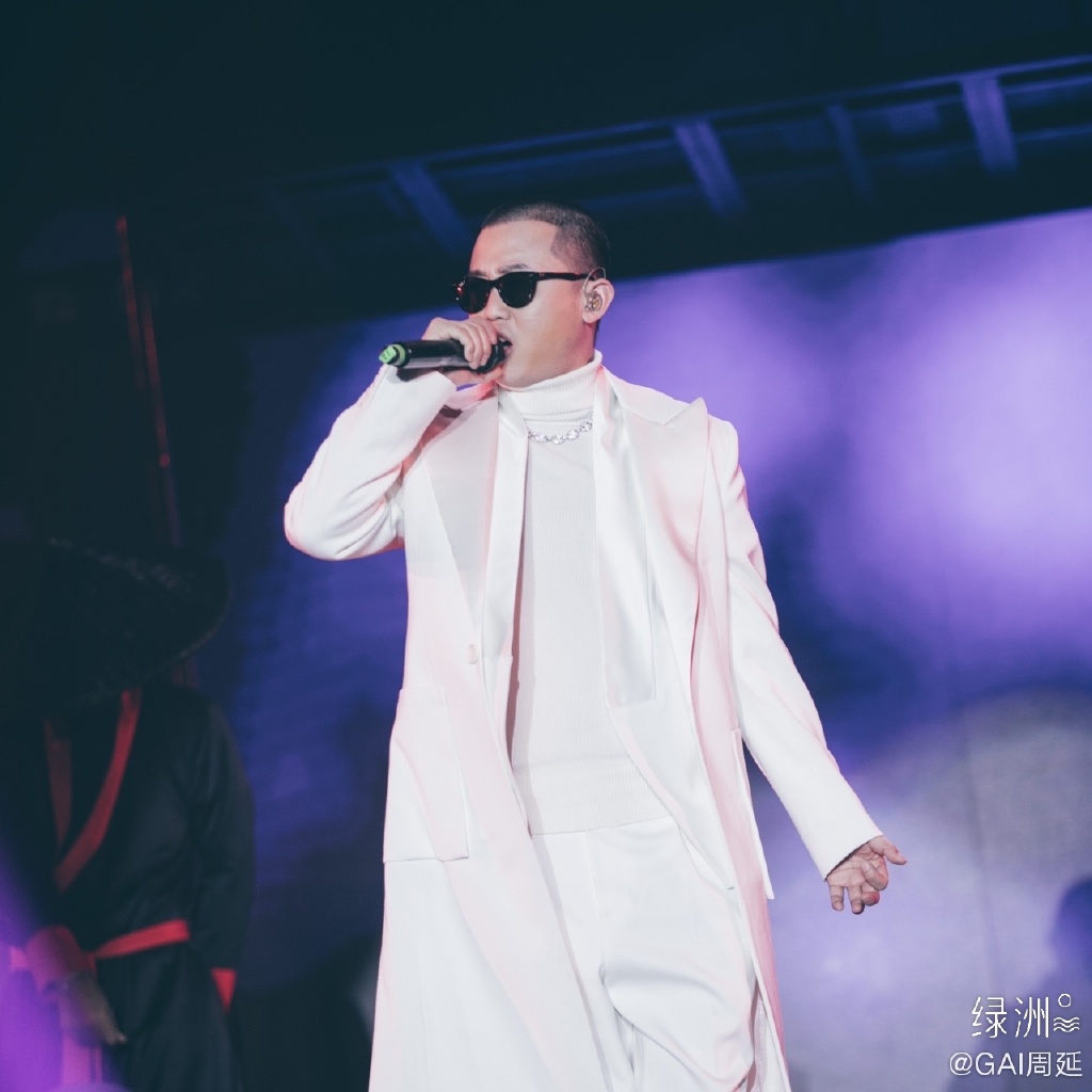 酷GAI變奶GAI！和老婆第一次聊天「霸氣直球」曝光　網暴動：學到了！