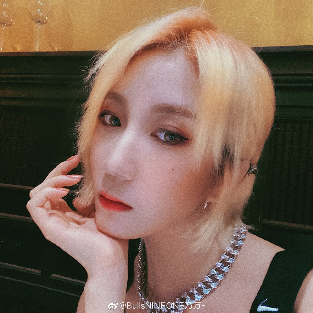 《青你2》乃萬爆「身體出狀況」!「病倒吐血」崩潰發文:為什麼