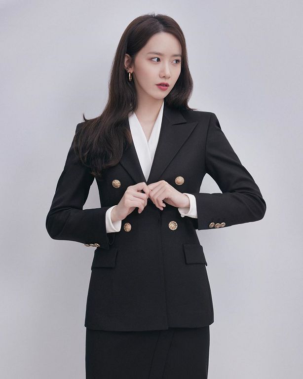 潤娥肩膀突冒花束！「疑似刺青圖案」網全戰翻：精靈變凡人