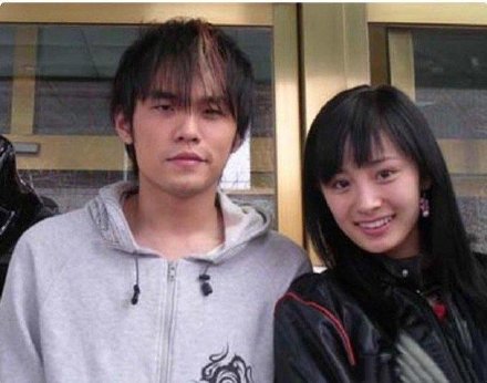 天然的沒整？楊冪「無P舊照」流出　「同框周杰倫」網一看嚇歪！