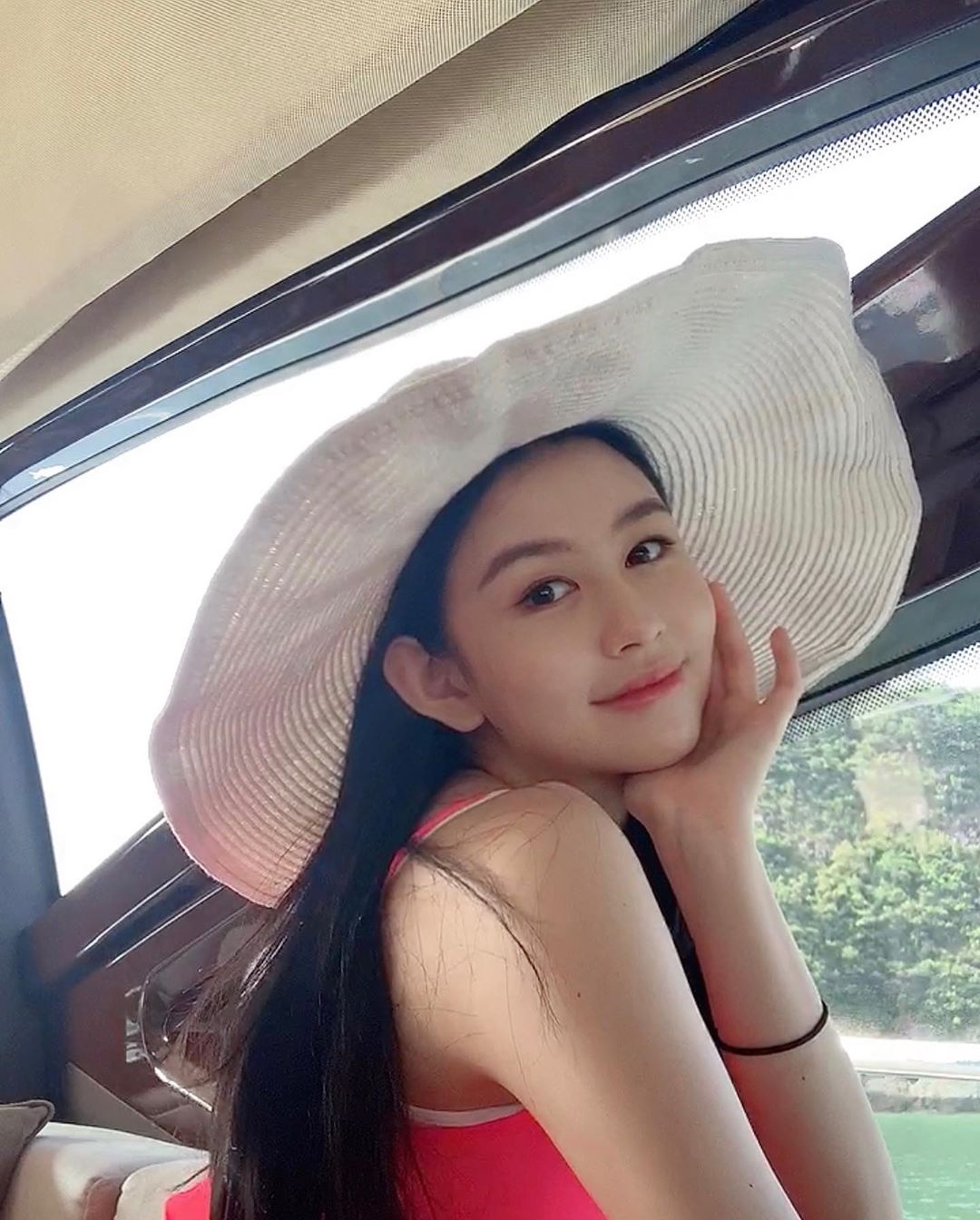 最美星二代!邱淑貞女兒「逆天美照」曝光 網讚:尬過媽媽!