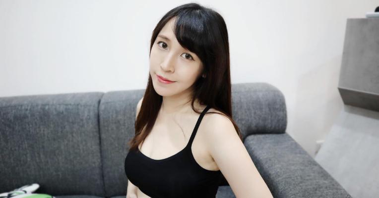 「要去被捅一刀了」！潔哥搞笑PO生產文　老公喜獲女兒：有大大的眼睛