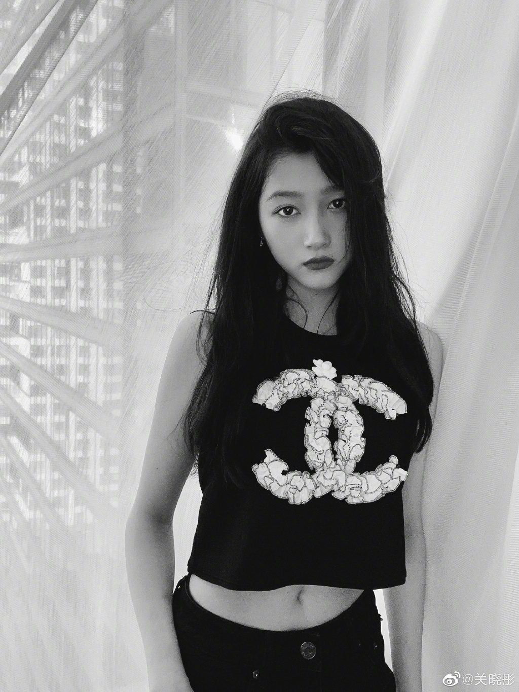 關曉彤爆有「隱藏版親姊」!「長相差超多」 網驚:多年前病逝?