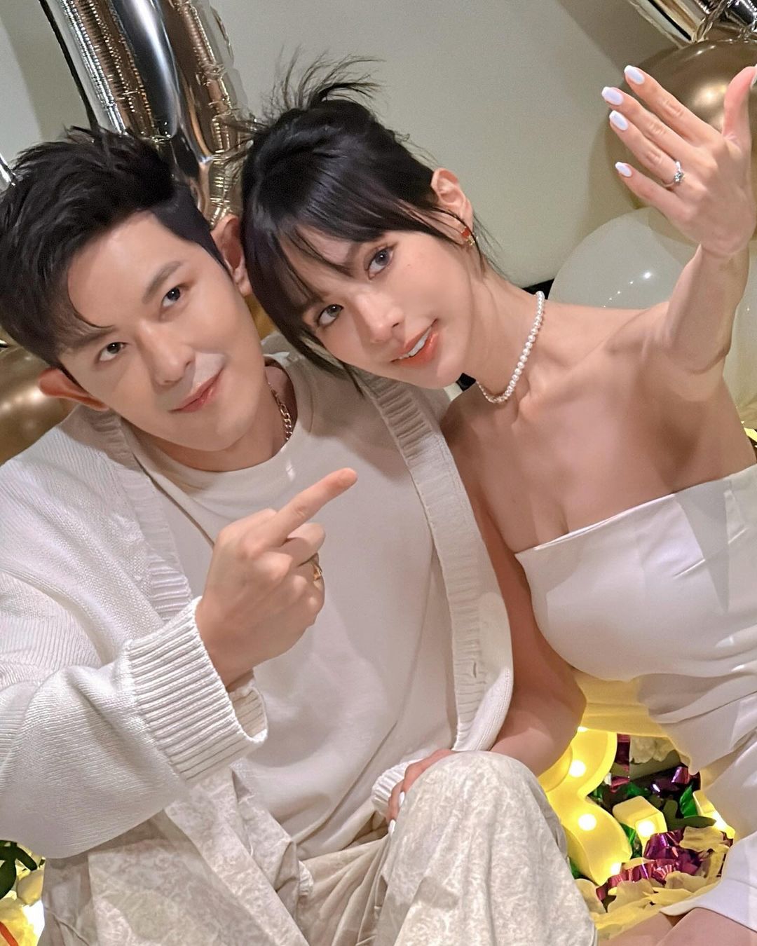 敖犬浪漫求婚!發發0.3秒就答應 靈感來自《黑白大廚》面具拿掉有夠尬